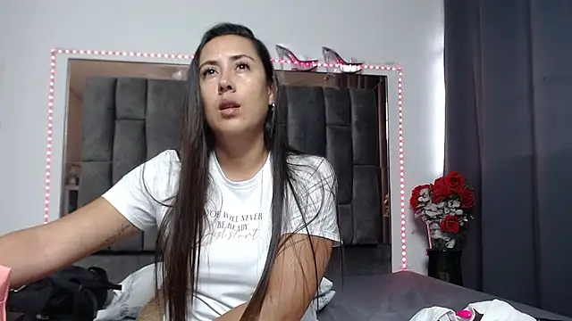 Salmma Milf online show from March 26, 2026, 11:41 am