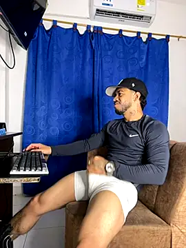 Snapshot of Kylian_Alessandro chatting on November 2, 2025, 6:29 am Kylian Alessandro online show from November 2, 2025, 6:29 am