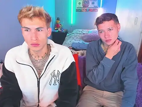 Snapshot of Latin_boysxxxx chatting on February 2, 2026, 3:27 am Latin boysxxxx online show from February 2, 2026, 3:27 am