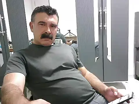 meroglu45 online show from October 15, 2025, 6:05 pm