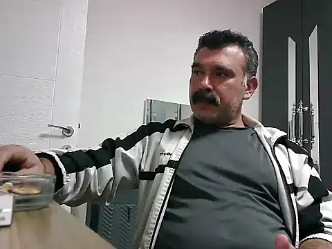 meroglu45 online show from October 18, 2025, 5:04 pm