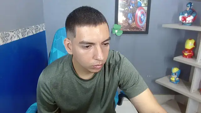 Axel Stones  online show from November 5, 2025, 1:58 pm