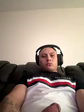 Feloh95 online show from October 14, 2025, 8:53 pm