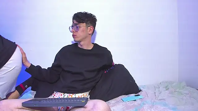 dani angel dark online show from November 5, 2025, 1:31 am