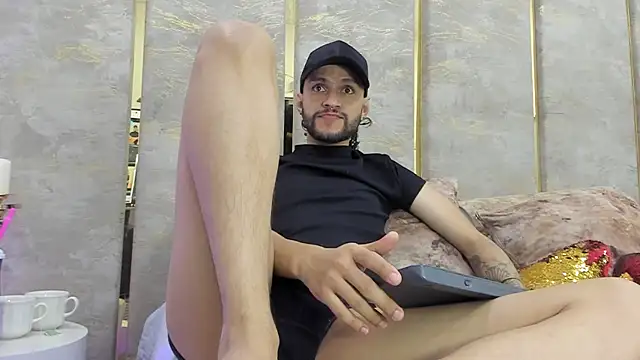 Liam Samderz online show from November 4, 2025, 1:15 pm