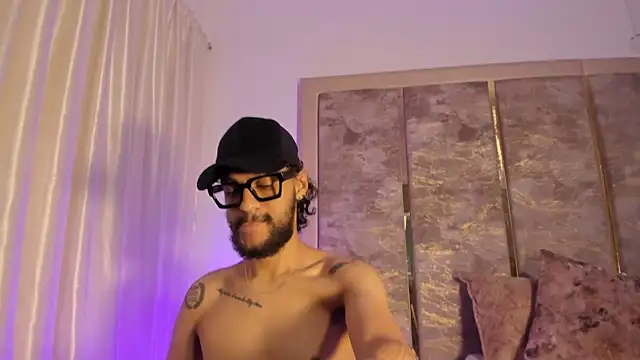 Liam Samderz online show from October 28, 2025, 11:53 am