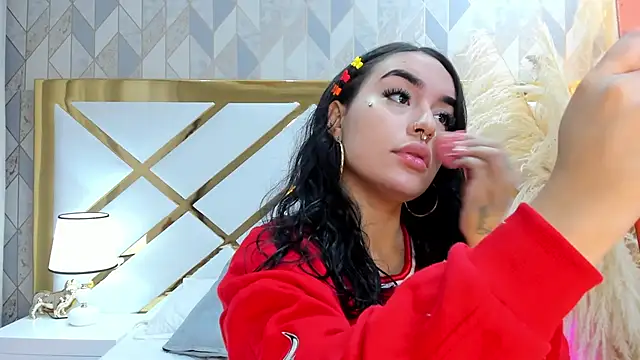 Snapshot of DevoraCarther chatting on October 17, 2025, 11:34 am DevoraCarther online show from October 17, 2025, 11:34 am