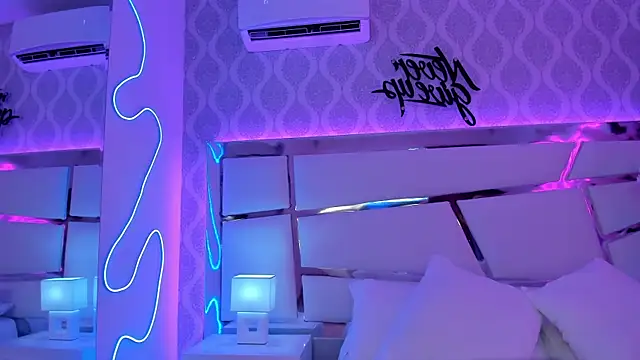 Snapshot of DevoraCarther chatting on October 24, 2025, 3:22 pm DevoraCarther online show from October 24, 2025, 3:22 pm