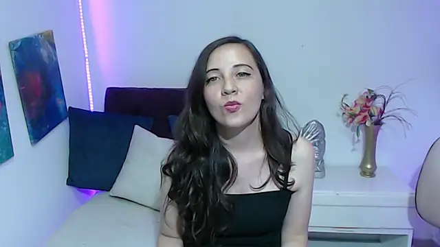 Snapshot of SolSmithh chatting on October 20, 2025, 11:05 pm SolSmithh online show from October 20, 2025, 11:05 pm