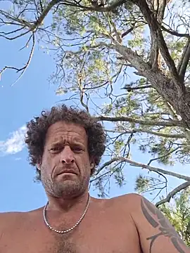 shainnfk online show from October 29, 2025, 2:05 pm