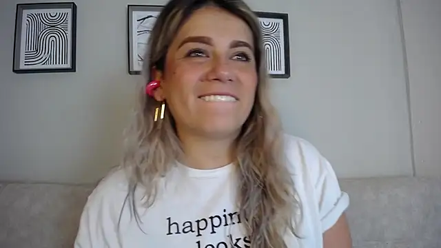 Sweet Bella Valery online show from November 27, 2025, 11:16 pm