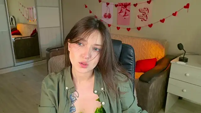 BellaSink online show from October 31, 2025, 5:26 am