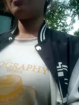 Snapshot of Myzak- chatting on October 15, 2025, 1:48 am Myzak- online show from October 15, 2025, 1:48 am