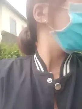 Snapshot of Myzak- chatting on November 3, 2025, 9:24 am Myzak- online show from November 3, 2025, 9:24 am