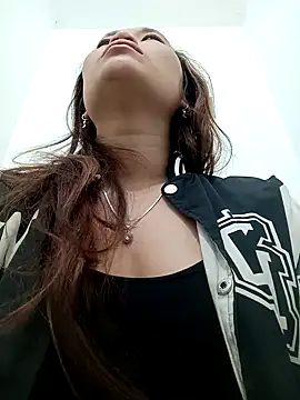 Snapshot of Myzak- chatting on December 1, 2025, 10:43 pm Myzak- online show from December 1, 2025, 10:43 pm