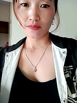 Snapshot of Myzak- chatting on November 15, 2025, 12:47 am Myzak- online show from November 15, 2025, 12:47 am