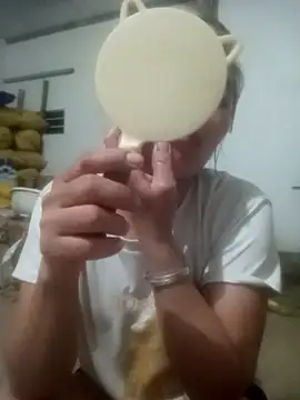 Snapshot of Myzak- chatting on October 16, 2025, 12:46 pm Myzak- online show from October 16, 2025, 12:46 pm