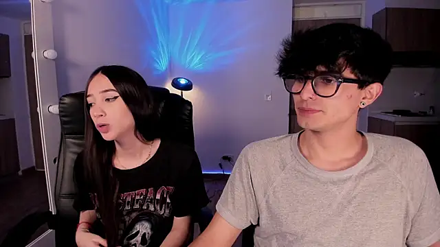 Mikeyvioleta  online show from November 26, 2025, 10:32 pm