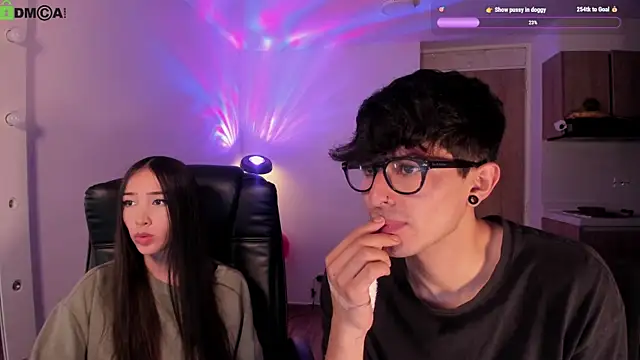 Snapshot of Mikeyvioleta_ chatting on April 2, 2026, 1:46 am Mikeyvioleta online show from April 2, 2026, 1:46 am