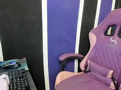 Snapshot of scarleth18 chatting on February 25, 2026, 9:14 pm scarleth18 online show from February 25, 2026, 9:14 pm