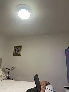 Snapshot of roygomez chatting on October 27, 2025, 7:04 pm roygomez online show from October 27, 2025, 7:04 pm