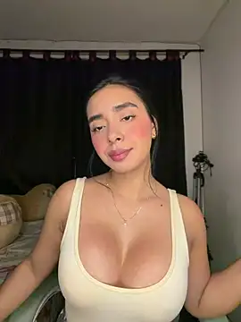 MiaSofia   online show from July 19, 2026, 1:36 am