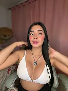 MiaSofia   online show from June 1, 2026, 5:18 am