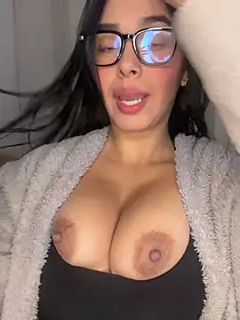 Snapshot of MiaSofia__ chatting on December 21, 2025, 6:37 am MiaSofia online show from December 21, 2025, 6:37 am