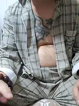 caige8888 online show from November 18, 2025, 8:17 am