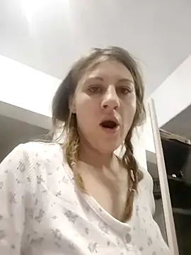 SandyCassie online show from October 28, 2025, 5:18 am