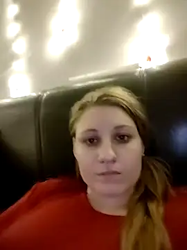 SandyCassie online show from December 14, 2025, 8:14 pm