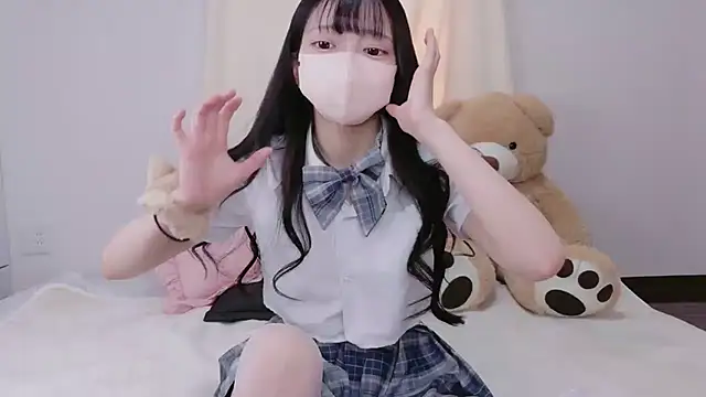 Snapshot of Mirai_oO16Oo chatting on November 18, 2025, 7:33 am Mirai oO16Oo online show from November 18, 2025, 7:33 am