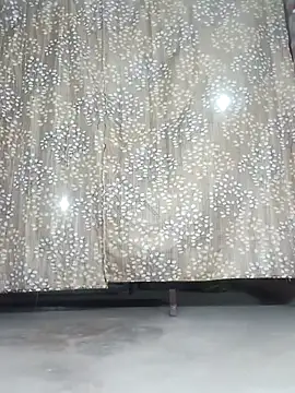 Rajni chauhan online show from November 23, 2025, 5:12 pm