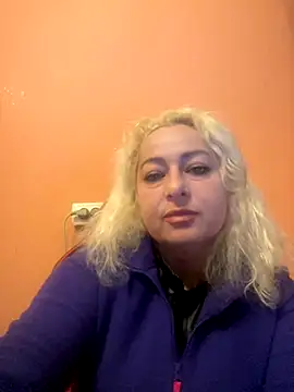 Snapshot of LunaStar3355 chatting on October 22, 2025, 11:20 am LunaStar3355 online show from October 22, 2025, 11:20 am