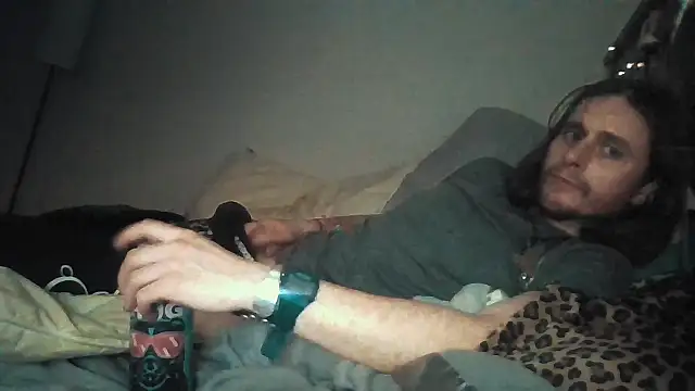 Snapshot of Bambieyez4 chatting on November 18, 2025, 11:35 am Bambieyez4 online show from November 18, 2025, 11:35 am