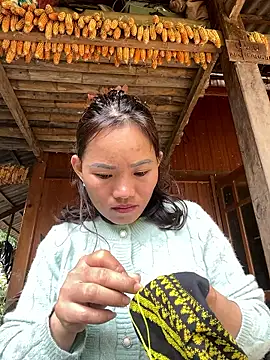 Saomai25 online show from November 15, 2025, 6:28 am