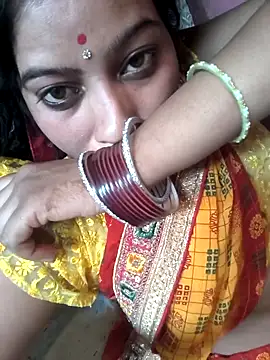 Snapshot of Ragni_bhargav chatting on April 25, 2026, 6:05 am Ragni bhargav online show from April 25, 2026, 6:05 am