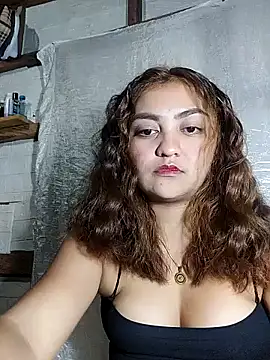 Snapshot of Hotlove04 chatting on October 15, 2025, 12:46 pm Hotlove04 online show from October 15, 2025, 12:46 pm