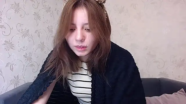 evaa here  online show from November 3, 2025, 7:57 am