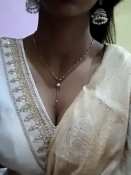 Snapshot of Jyoti-Love-143 chatting on November 5, 2025, 6:49 am Jyoti-Love-143 online show from November 5, 2025, 6:49 am