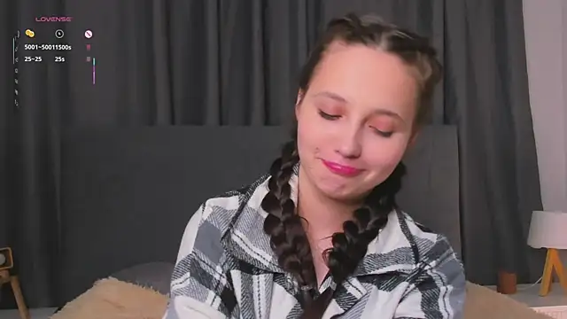 Snapshot of NadiaGnegy chatting on October 26, 2025, 1:22 pm NadiaGnegy online show from October 26, 2025, 1:22 pm