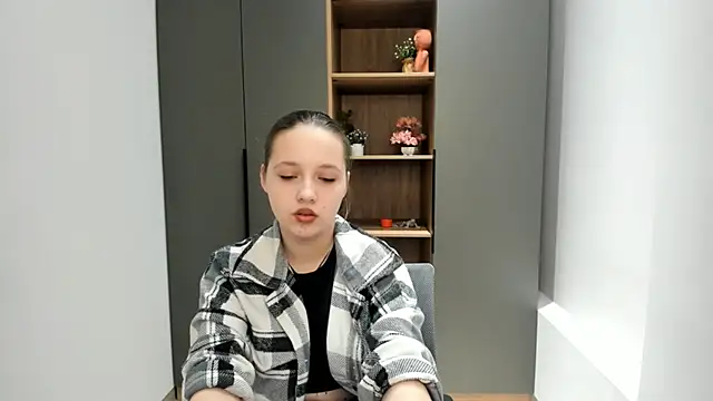 Snapshot of NadiaGnegy chatting on October 19, 2025, 3:20 am NadiaGnegy online show from October 19, 2025, 3:20 am