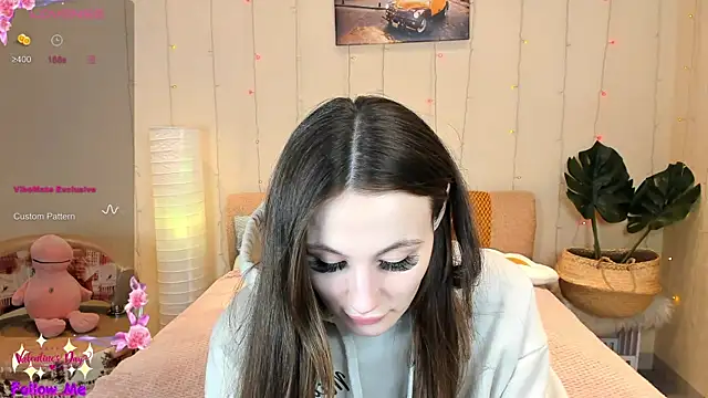 honeybuns lizzy online show from February 16, 2026, 12:09 am