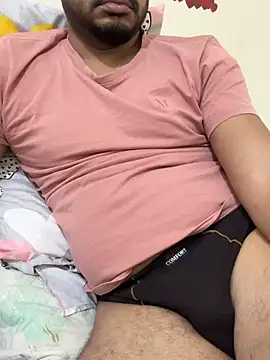 Handsome8677 online show from February 5, 2026, 12:56 pm