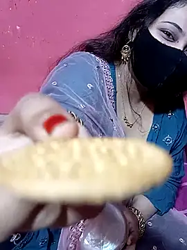 Snapshot of Porimoni22 chatting on October 21, 2025, 3:33 pm Porimoni22 online show from October 21, 2025, 3:33 pm