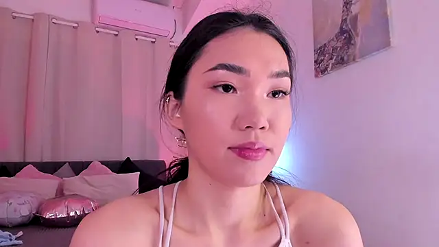 Snapshot of Divine_Madeleine chatting on March 21, 2026, 7:20 am Divine Madeleine online show from March 21, 2026, 7:20 am