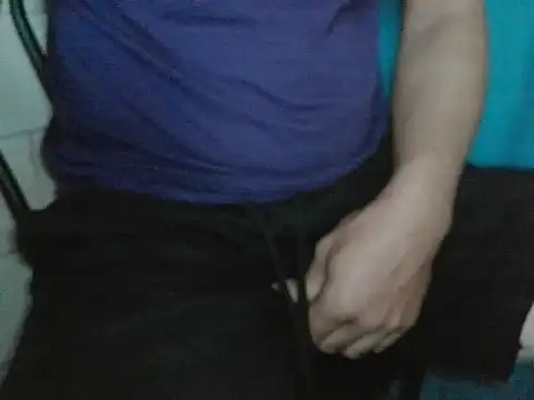 justmealex27 online show from October 29, 2025, 7:18 am