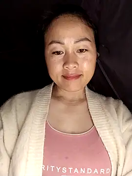 Snapshot of Spring-mky chatting on January 14, 2026, 4:43 pm Spring-mky online show from January 14, 2026, 4:43 pm