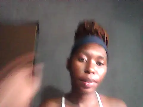 Snapshot of sexysmalldaily04 chatting on November 6, 2025, 7:23 am sexysmalldaily04 online show from November 6, 2025, 7:23 am