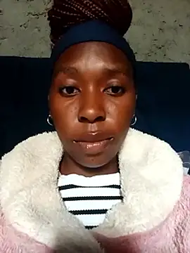 Snapshot of sexysmalldaily04 chatting on November 4, 2025, 8:07 am sexysmalldaily04 online show from November 4, 2025, 8:07 am